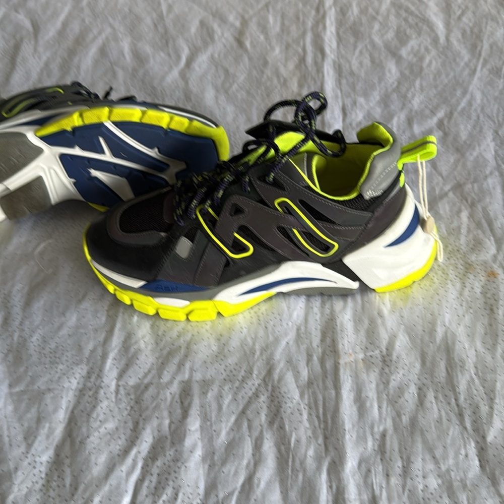 Ash sneakers Black and Neon Yellow Athletic for women size 40